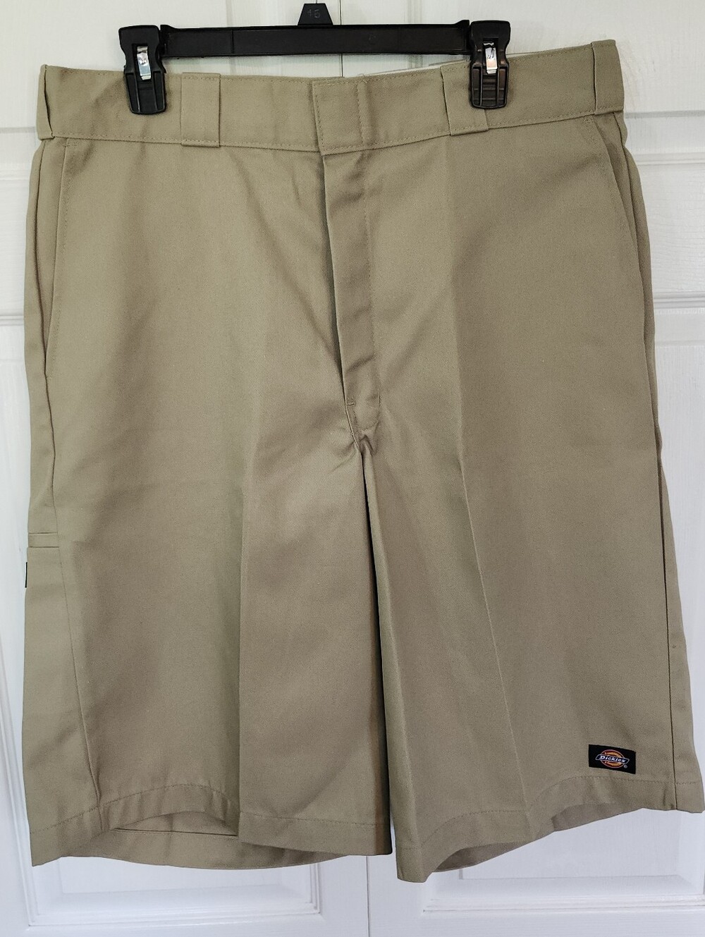 Dickies 13" Loose Fit Twill Workwear Shorts Media Pocket Khaki Mens 36X13" NWT